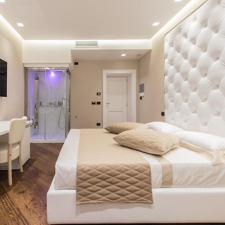Lux Suites In Roma Exterior photo